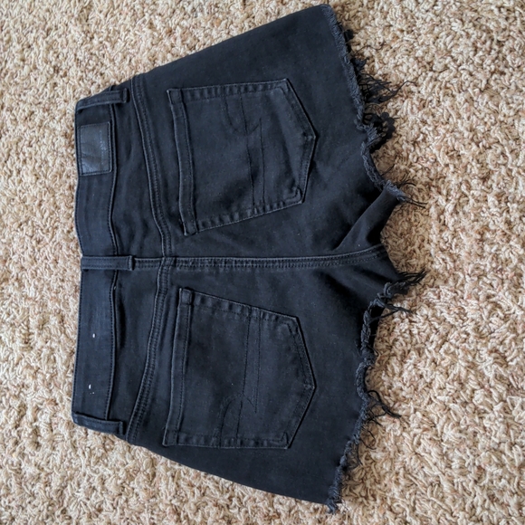 American Eagle Hi-Rise Shortie - Picture 2 of 9